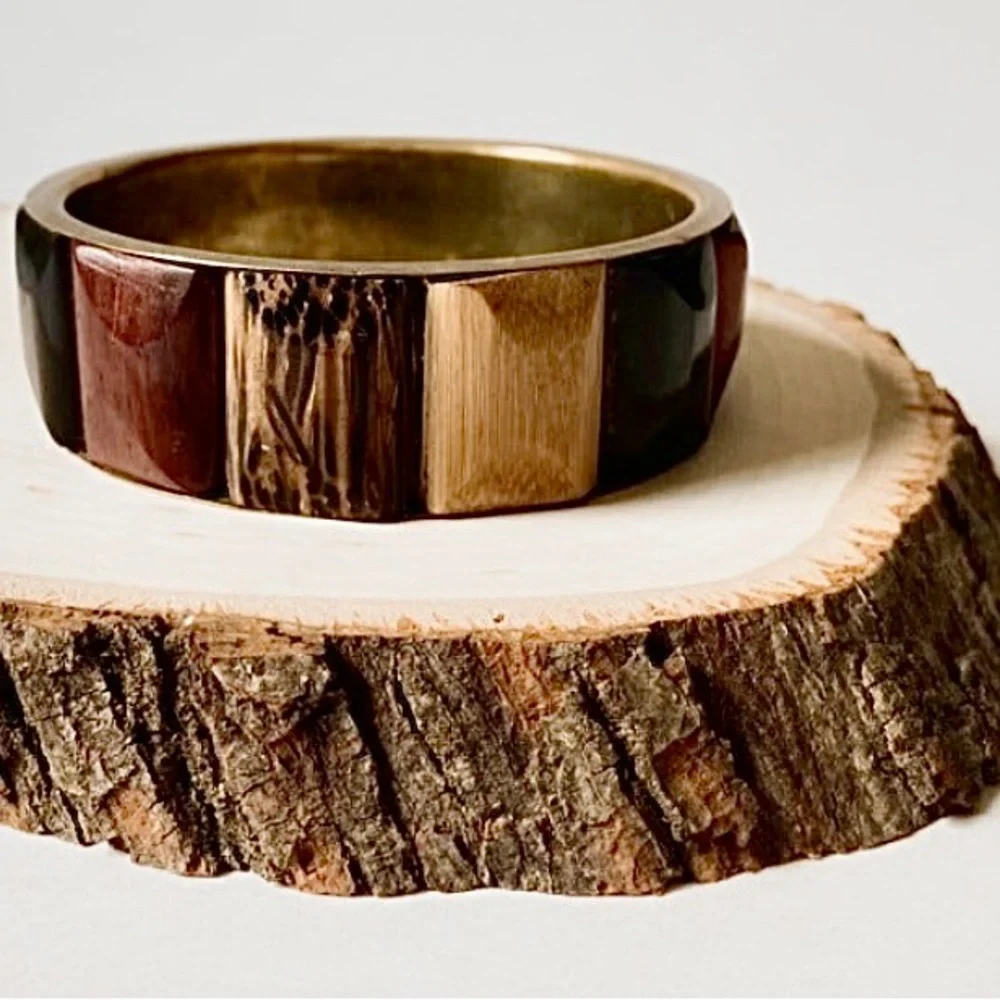 Beautiful Vintage Rustic Carved Wood Rectangle Panel Wide Brass Bangle Bracelet